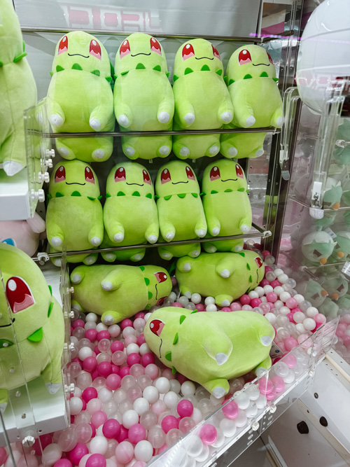 pokemon plush in claw machine akihabara