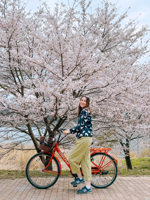 nele on bike near fuji