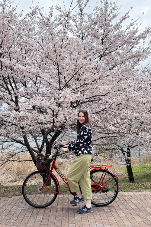 nele on bike near lake kawaguchiko